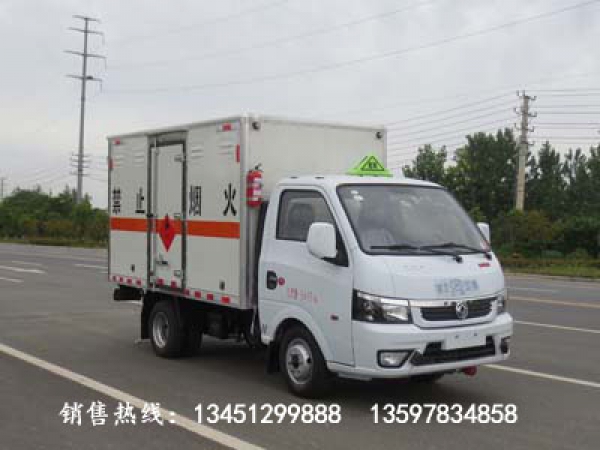 東風(fēng)途逸易燃液體廂式運(yùn)輸車(汽油國(guó)六)